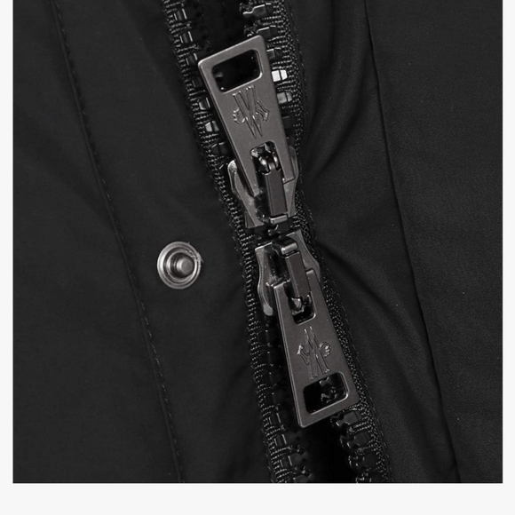 Moncler Boy Down Jacket, Black 12 Years Old - Picture 16 of 16